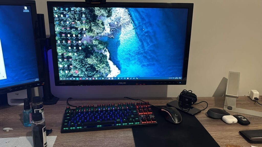 monitörün içinde hangi parçalar var?