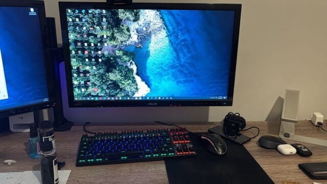 monitörün içinde hangi parçalar var?