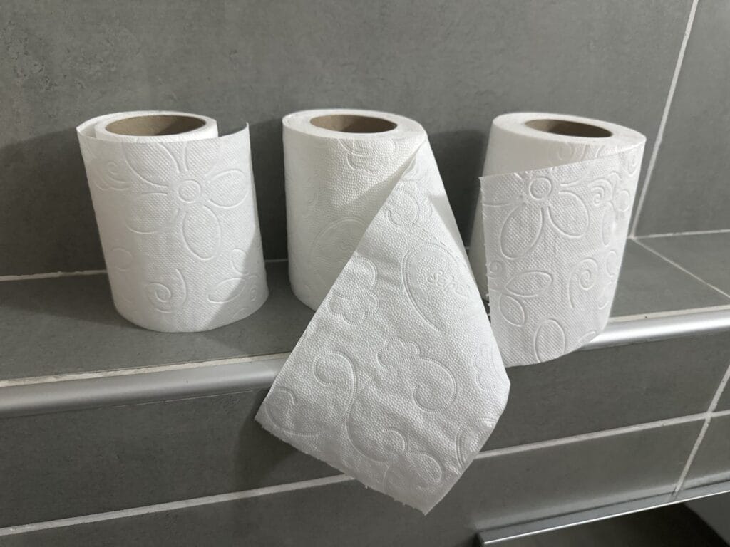 Tuvalet Kağıdı Neden Çabuk Bitiyor? Tuvalet kağıdı ruloları